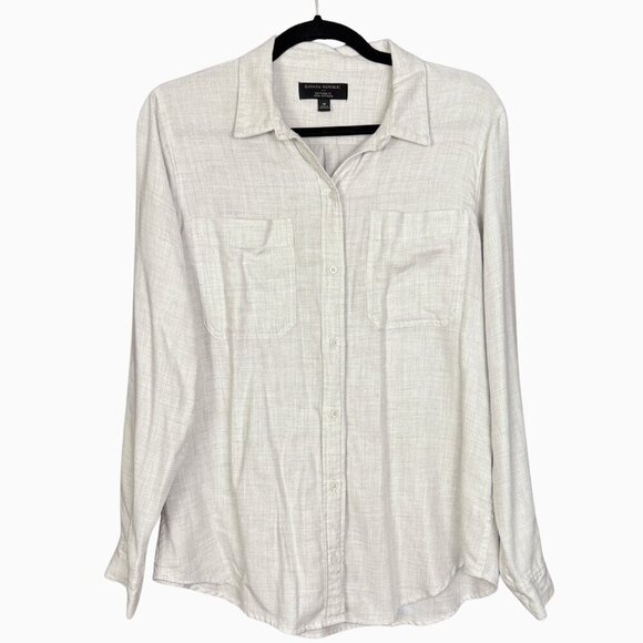 Banana Republic Boyfriend Shirt Medium Long Sleeve Button Up Soft Gray Rayon - Picture 1 of 7